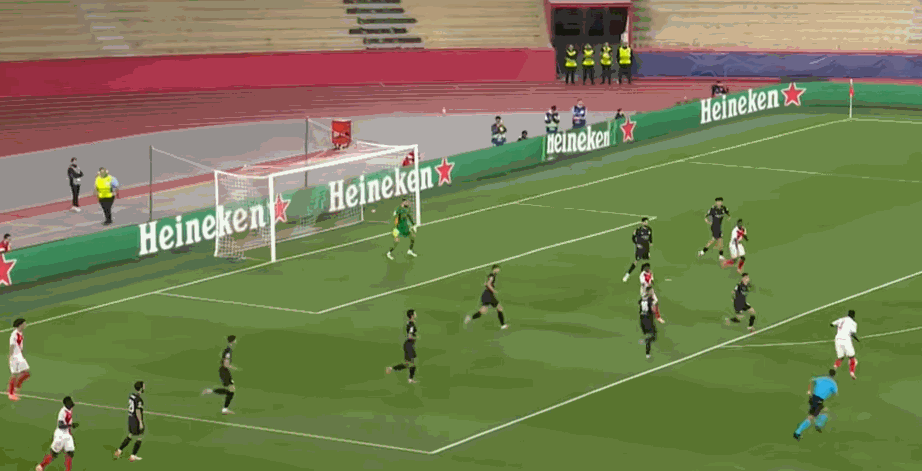 开云体育官网-曼城训练开放日，加时末段迎来里程碑引欢呼，欧冠在即，资深球员宣示担当(曼城欧冠冠军是哪一年)