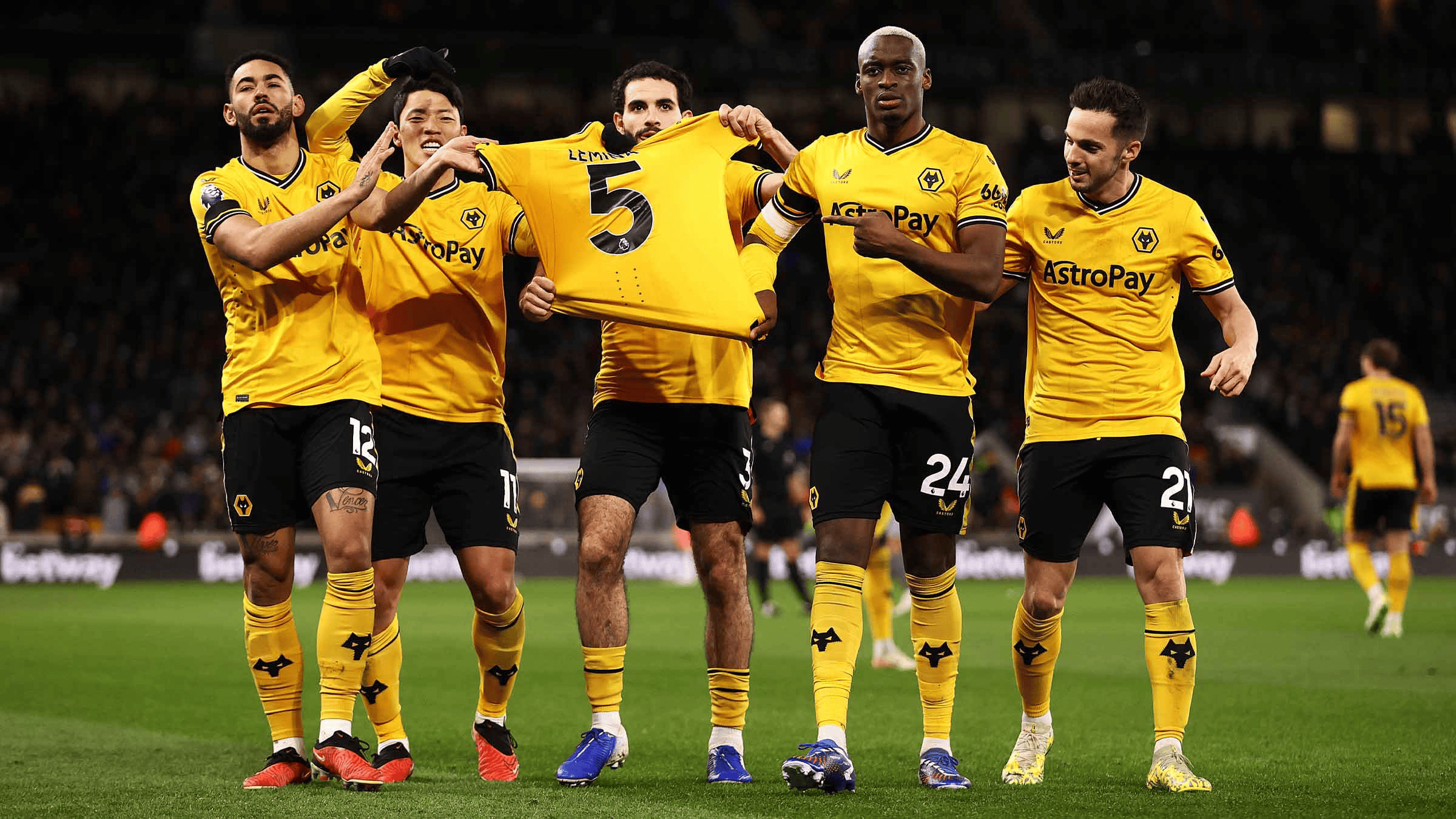 皇家马德里发布备战花絮,今夜临场应变,足总杯任务艰巨,团队化学反应显著(马丁路德28句经典语录) 皇家马德里发布备战花絮,今夜临场应变,足总杯任务艰巨,团队化学反应显著(马丁路德28句经典语录)