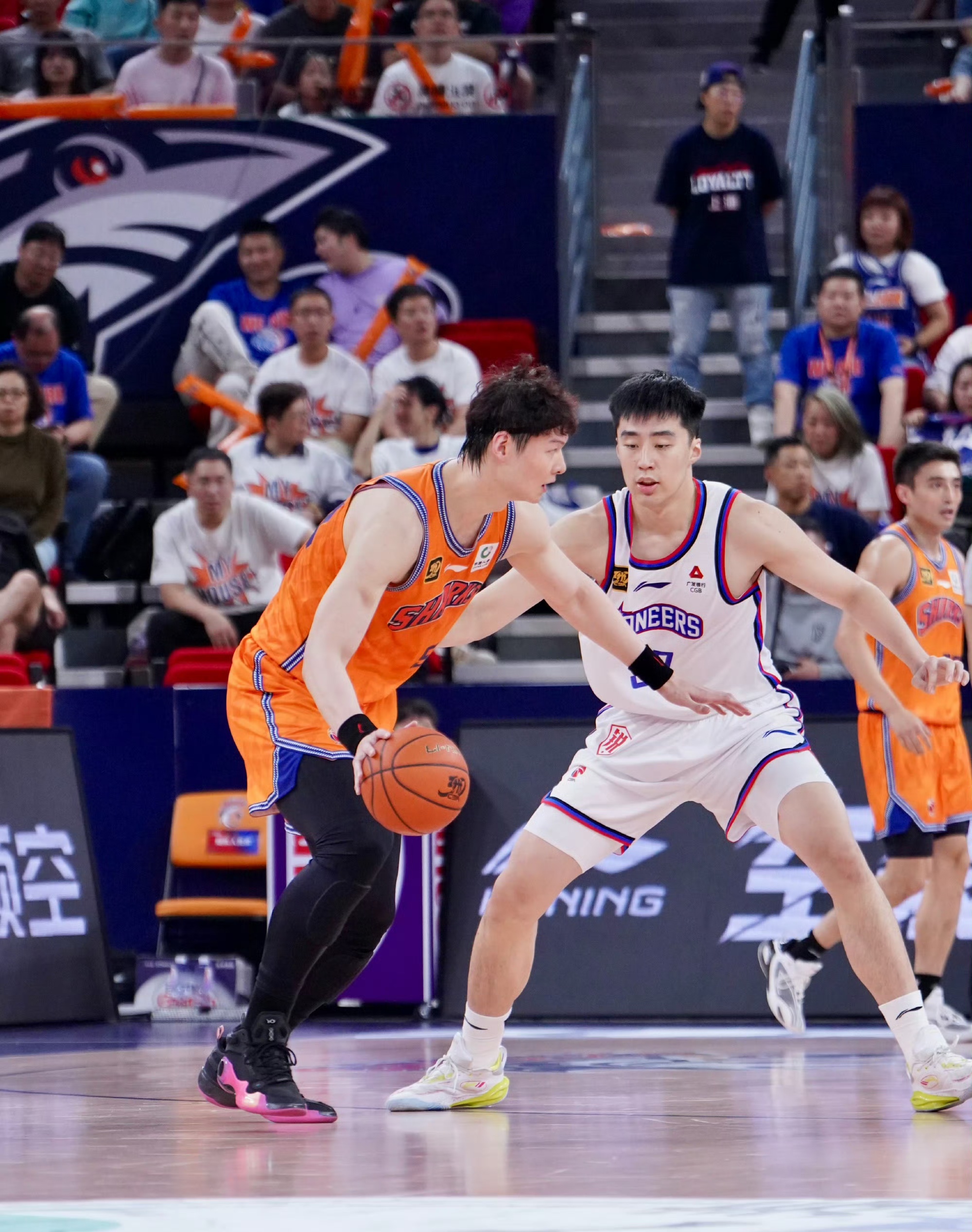 CBA季后赛今晨走向成谜，上海久事队长鼓劲，引发热议，赛季目标并未改变